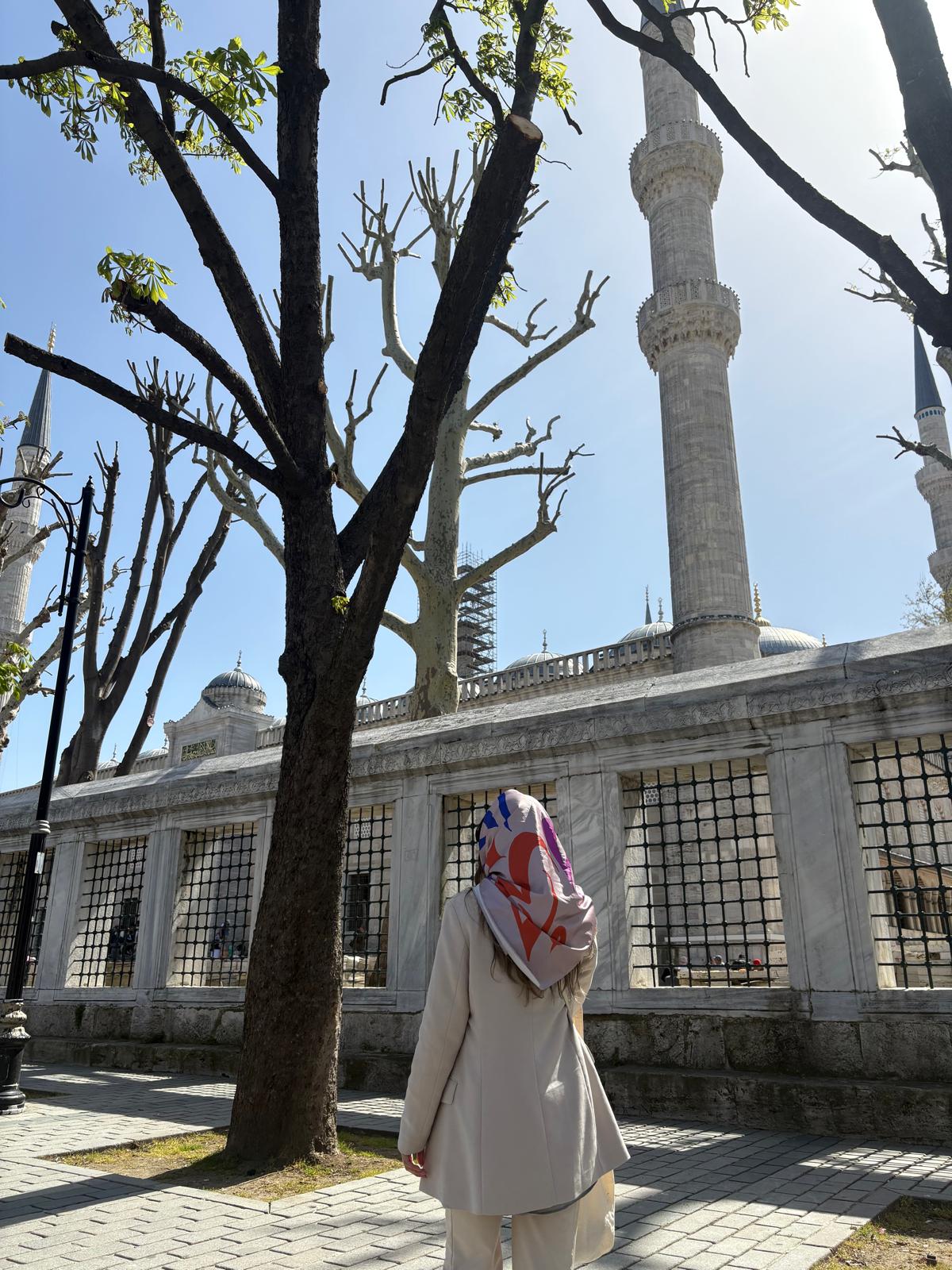 Étoiles D'Amour Square Scarf